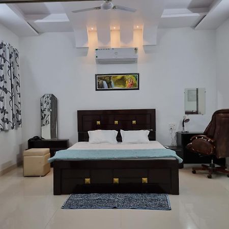 Leela Homestay Jabalpur - Lily - 2 Bhk Luxury Appartment Extérieur photo