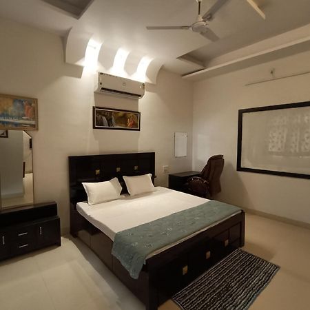 Leela Homestay Jabalpur - Lily - 2 Bhk Luxury Appartment Extérieur photo