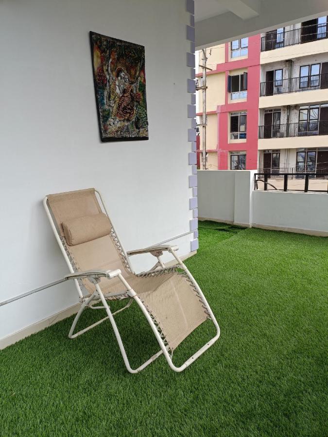 Leela Homestay Jabalpur - Lily - 2 Bhk Luxury Appartment Extérieur photo