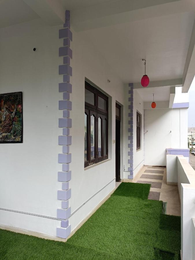 Leela Homestay Jabalpur - Lily - 2 Bhk Luxury Appartment Extérieur photo