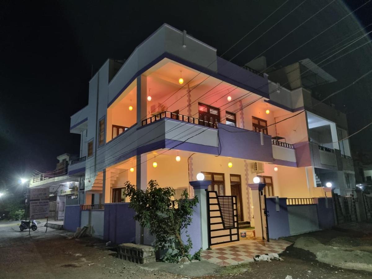 Leela Homestay Jabalpur - Lily - 2 Bhk Luxury Appartment Extérieur photo