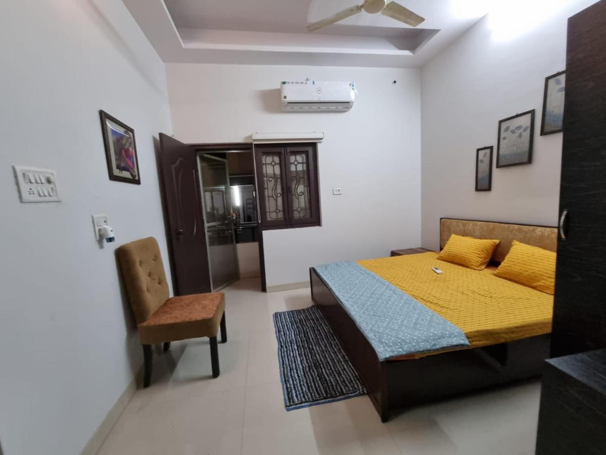 Leela Homestay Jabalpur - Lily - 2 Bhk Luxury Appartment Extérieur photo