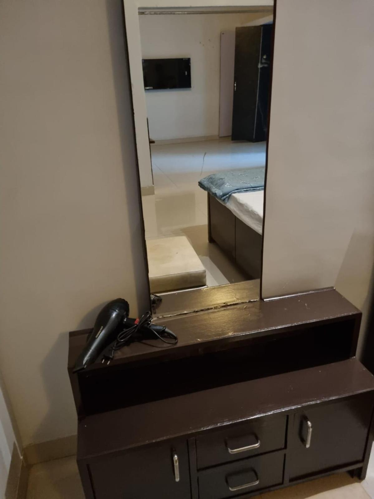 Leela Homestay Jabalpur - Lily - 2 Bhk Luxury Appartment Extérieur photo