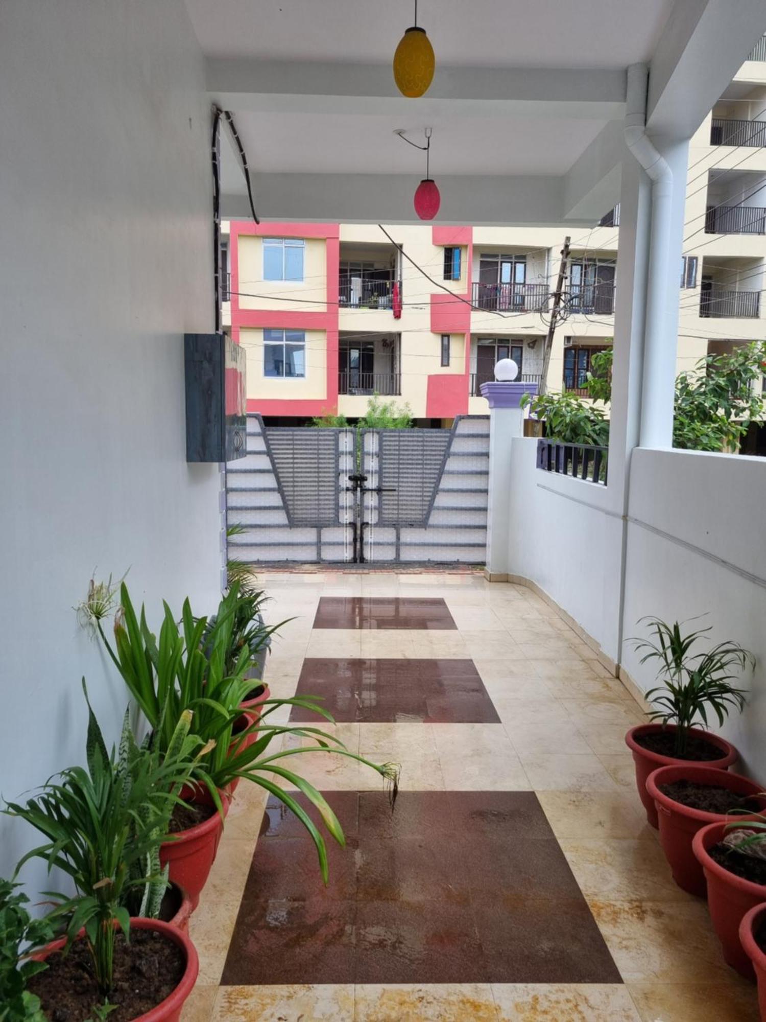 Leela Homestay Jabalpur - Lily - 2 Bhk Luxury Appartment Extérieur photo