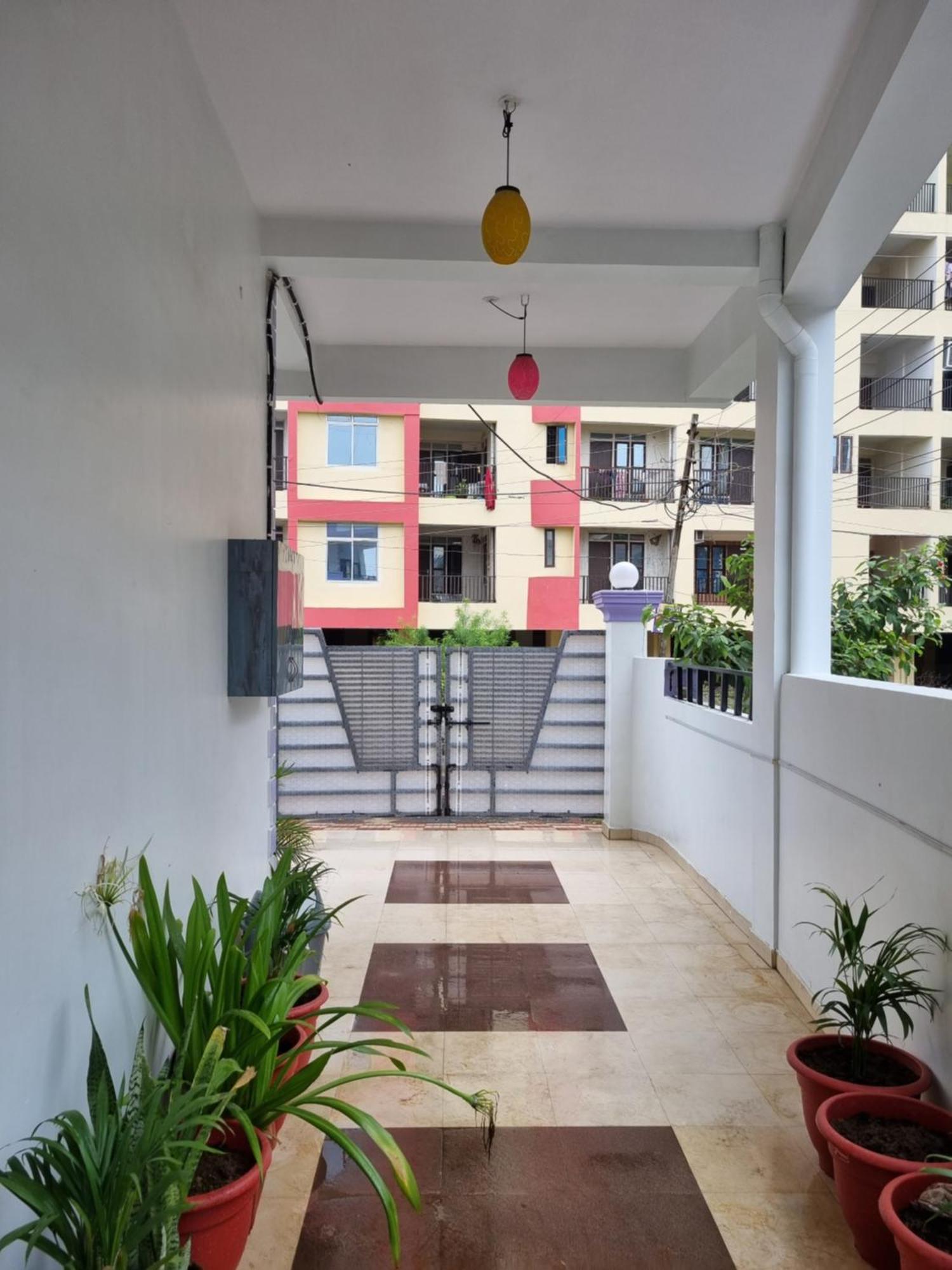 Leela Homestay Jabalpur - Lily - 2 Bhk Luxury Appartment Extérieur photo
